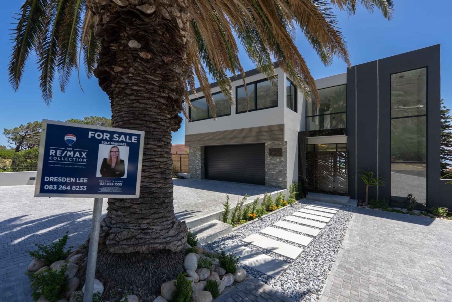 5 Bedroom Property for Sale in Camps Bay Western Cape